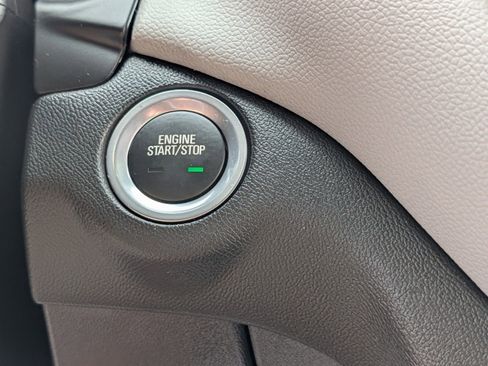 Used 2024 Chevrolet Equinox LS w/ LS Convenience Package AWD/4WD image 7