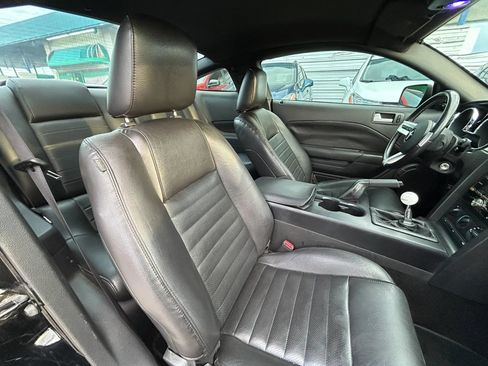 Used 2005 Ford Mustang GT Premium RWD image 13