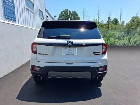 Used 2024 Honda Passport TrailSport image 11