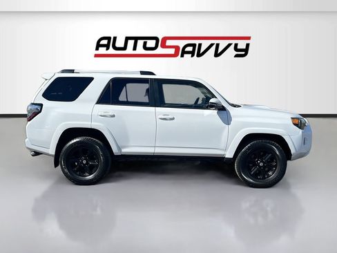 Used 2024 Toyota 4Runner SR5 Premium w/ Moonroof Package AWD/4WD image 8