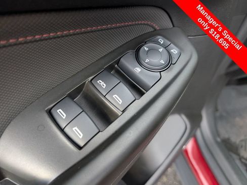 Used 2022 Chevrolet TrailBlazer RS w/ Technology Package AWD/4WD image 16