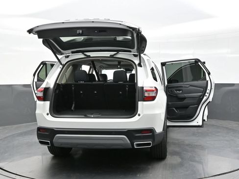 Used 2023 Honda Pilot Elite image 48