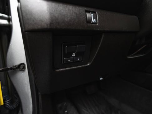 Used 2023 Chevrolet Colorado Trail Boss w/ Advanced Trailering Package image 24