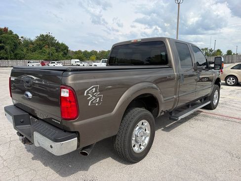 Used 2016 Ford F250 XLT w/ XLT Premium Package AWD/4WD image 3