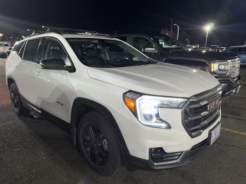 Used 2023 GMC Terrain AT4 w/ Infotainment Package II image 5