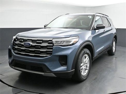 New 2026 Ford Explorer Active image 7