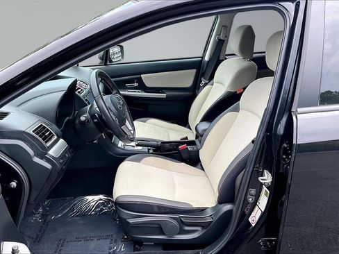 Used 2017 Subaru Crosstrek 2.0i Premium AWD/4WD image 10