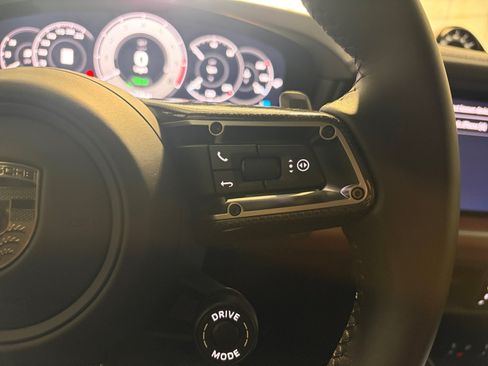 Certified 2026 Porsche Cayenne Turbo AWD/4WD image 38