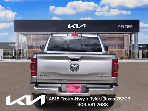 Used 2023 RAM 1500 Laramie AWD/4WD image 5