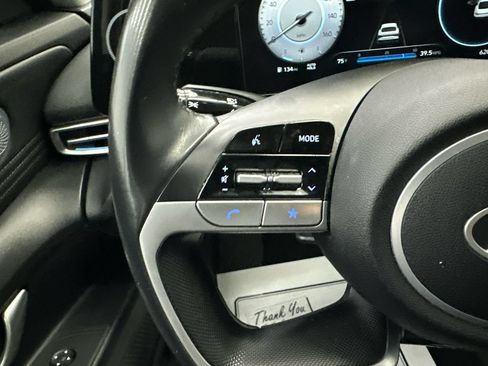 Used 2024 Hyundai Elantra Limited FWD image 25