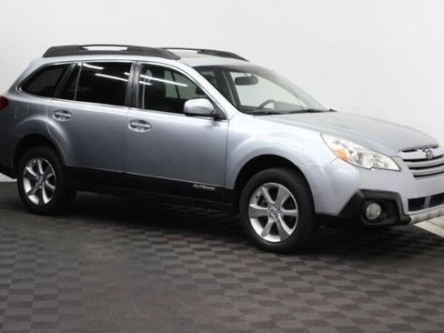 Used 2013 Subaru Outback 2.5i Limited image 1