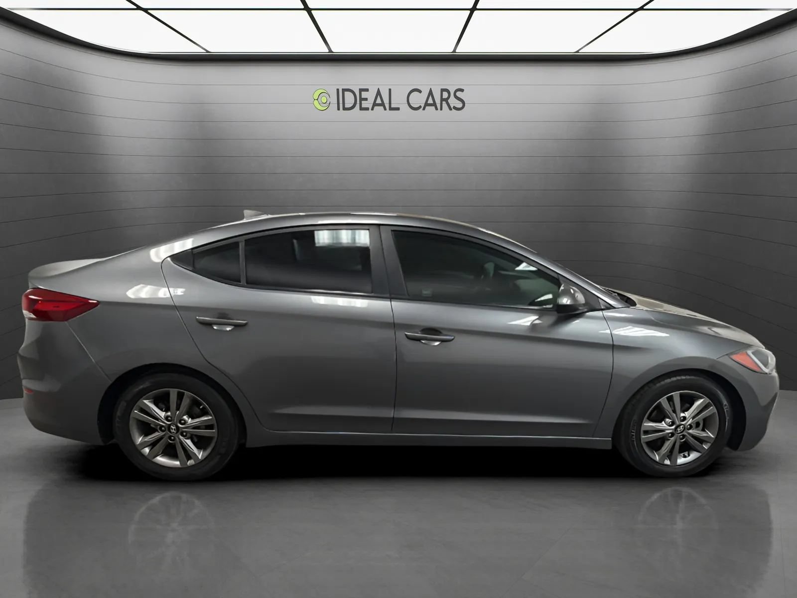 Used 2018 Hyundai Elantra SEL FWD image 4