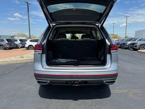 New 2025 Volkswagen Atlas SEL image 3