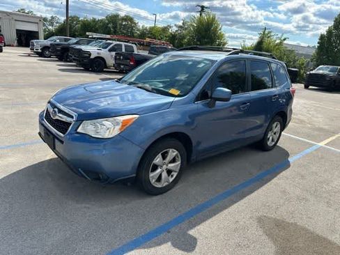 Used 2016 Subaru Forester 2.5i Limited AWD/4WD image 9