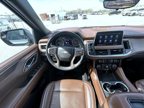 Used 2021 Chevrolet Suburban High Country AWD/4WD image 13