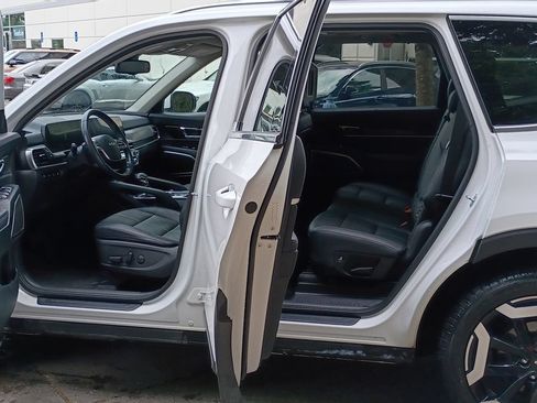 Used 2024 Kia Telluride EX AWD/4WD image 15