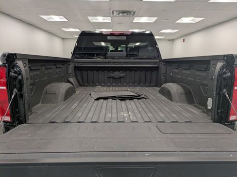 Used 2024 Chevrolet Silverado 2500 LTZ w/ LTZ Premium Package AWD/4WD image 25