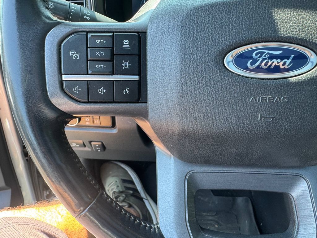 Used 2024 Ford F350 Lariat w/ Lariat Ultimate Package AWD/4WD image 23