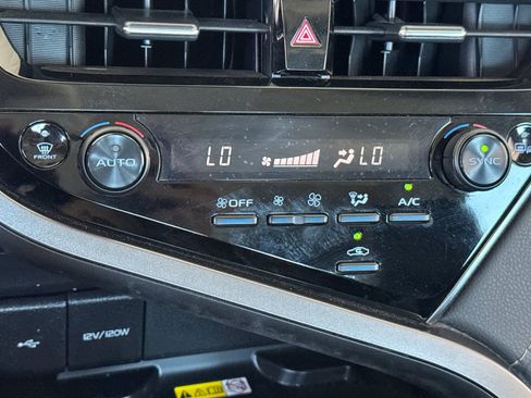 Used 2023 Toyota Camry XSE FWD image 18