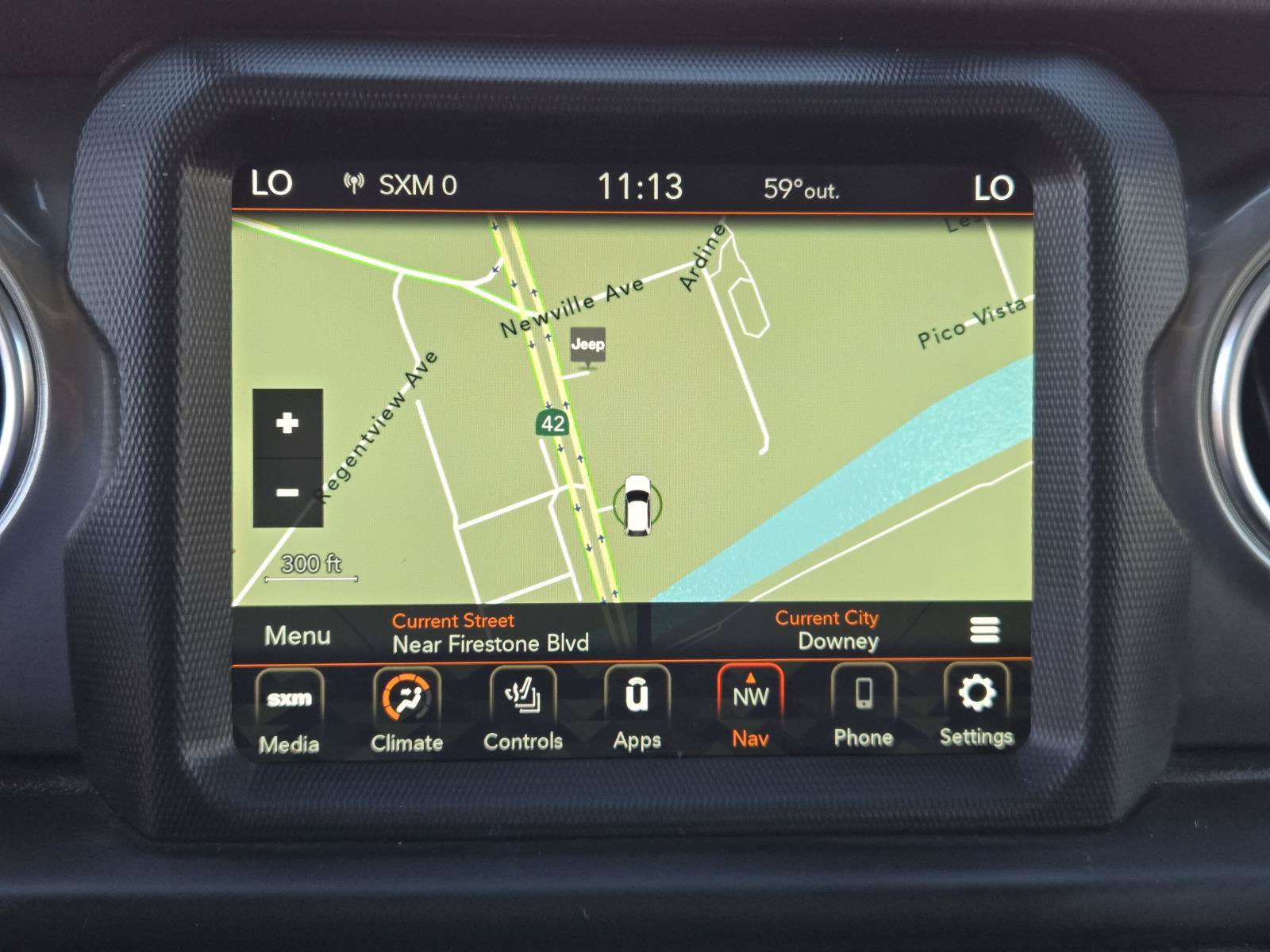 Used 2022 Jeep Gladiator Overland w/ Cold Weather Group AWD/4WD image 7
