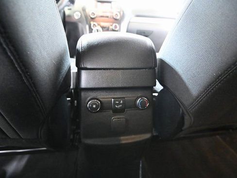 Used 2019 Ford Explorer XLT w/ Class III Trailer Tow Package AWD/4WD image 31