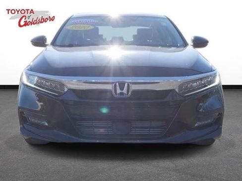 Used 2020 Honda Accord Touring image 2