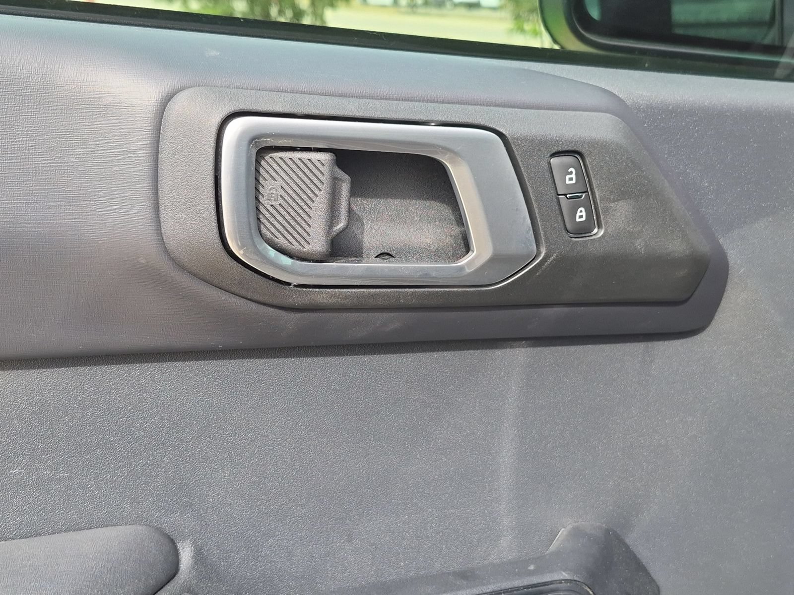 Used 2025 Ford Bronco Outer Banks AWD/4WD image 12