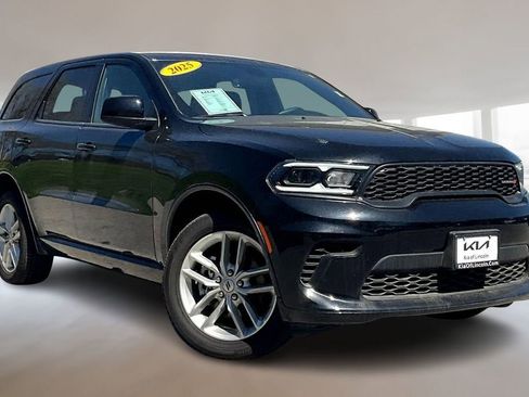 Used 2025 Dodge Durango GT AWD/4WD image 3