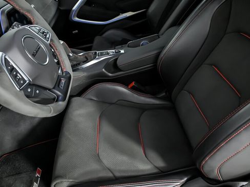 Used 2021 Chevrolet Camaro ZL1 RWD image 18