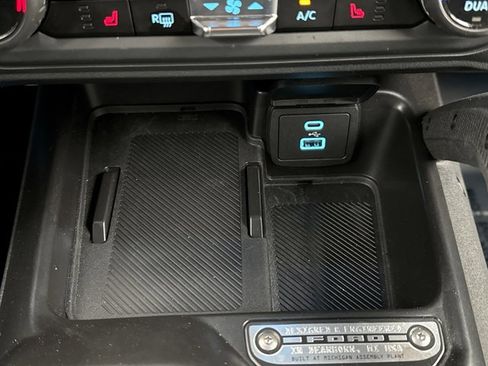 Used 2025 Ford Bronco Big Bend w/ Black Diamond Package image 17