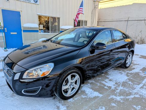 Used 2013 Volvo S60 T5 image 1