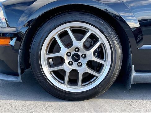 Used 2007 Ford Mustang Shelby GT500 RWD image 8