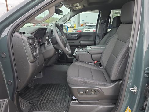 New 2026 Chevrolet Silverado 1500 Custom Trail Boss w/ LPO, Dark Essentials Package AWD/4WD image 5