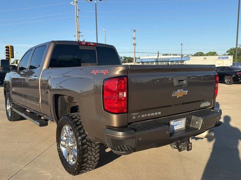 Used 2015 Chevrolet Silverado 2500 High Country w/ Duramax Plus Package AWD/4WD image 17