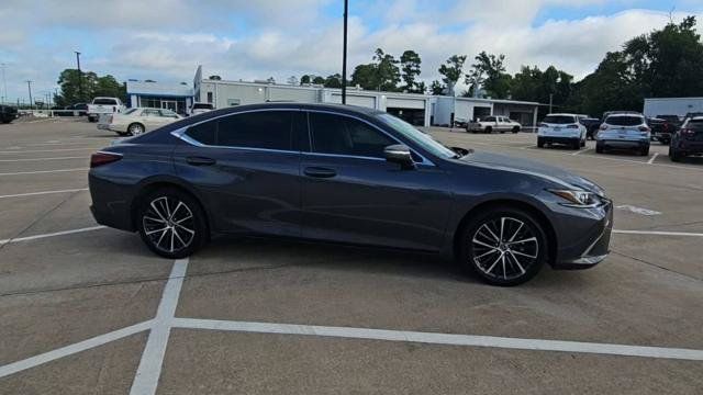 Used 2022 Lexus ES 350 w/ Premium Package FWD image 9