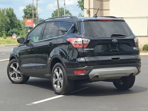Used 2018 Ford Escape SEL FWD image 4