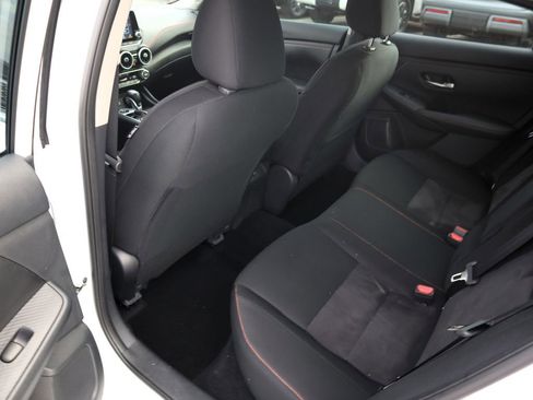 Used 2025 Nissan Sentra SR w/ Lighting Package image 10