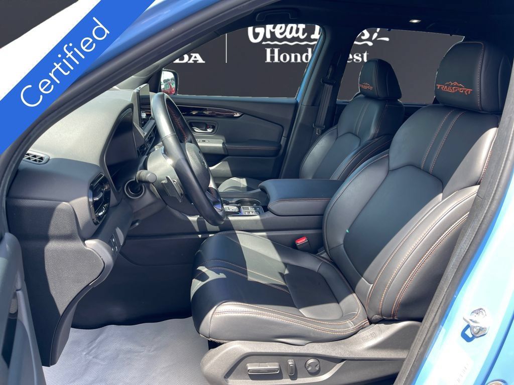 Certified 2025 Honda Pilot TrailSport image 9