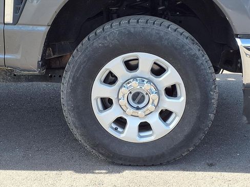 Used 2023 Ford F250 XLT image 9