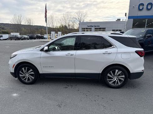 Used 2023 Chevrolet Equinox Premier AWD/4WD image 1