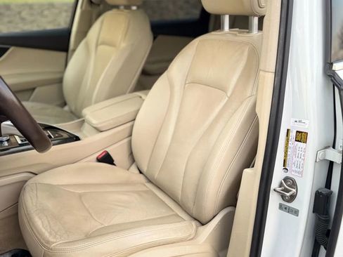 Used 2017 Audi Q7 3.0T Premium Plus w/ Premium Plus Package image 13