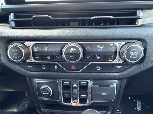 New 2025 Jeep Wrangler Sport S image 21