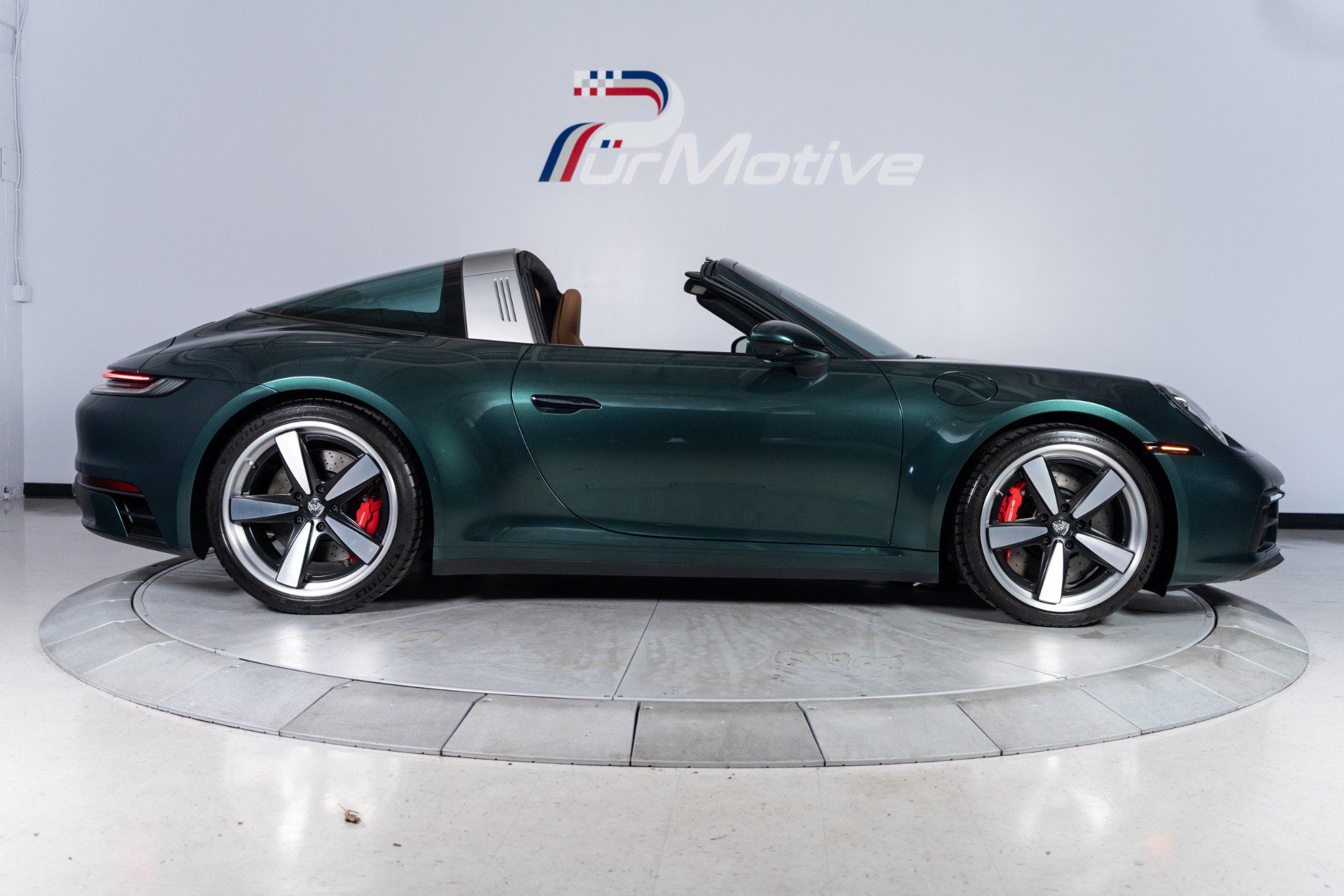 Used 2024 Porsche 911 Targa 4 GTS AWD/4WD image 18
