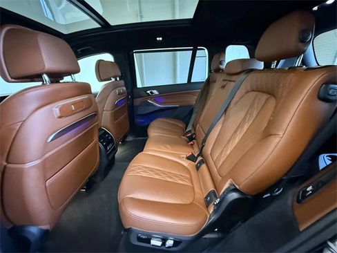 Used 2023 BMW X7 xDrive40i w/ M Sport Package image 19
