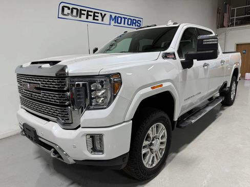 Used 2021 GMC Sierra 3500 Denali AWD/4WD image 2
