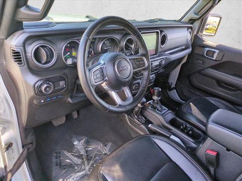 Certified 2023 Jeep Wrangler Sahara w/ Cold Weather Group image 10