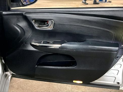 Used 2013 Toyota Avalon Limited image 21