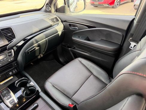 Certified 2023 Honda Ridgeline Black Edition image 17