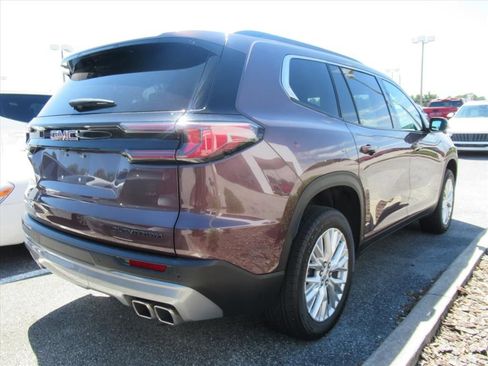 Used 2025 GMC Acadia Elevation w/ Elevation Premium Package FWD image 4