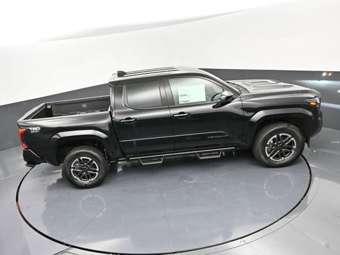 Certified 2025 Toyota Tacoma TRD Sport image 38